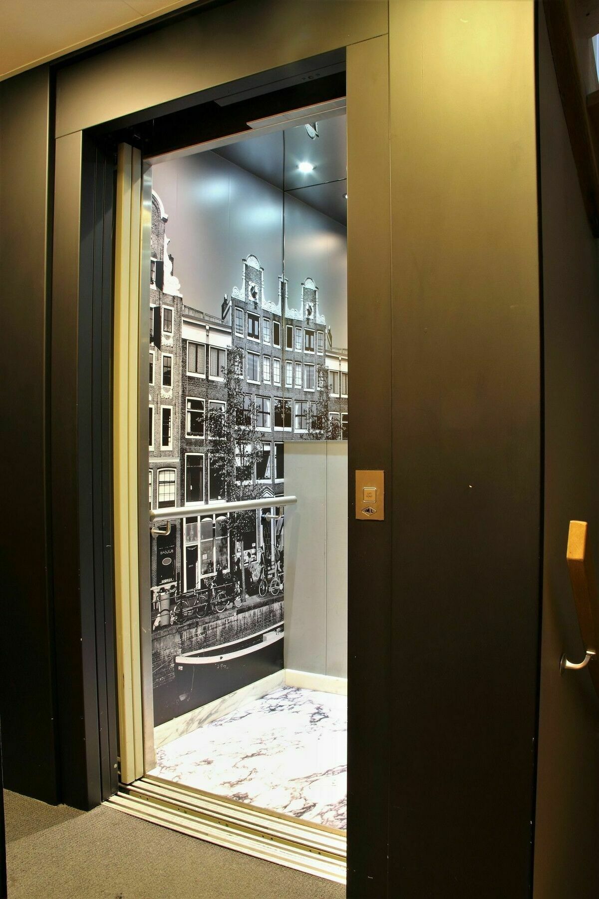 The Bank Hotel Amsterdam Esterno foto